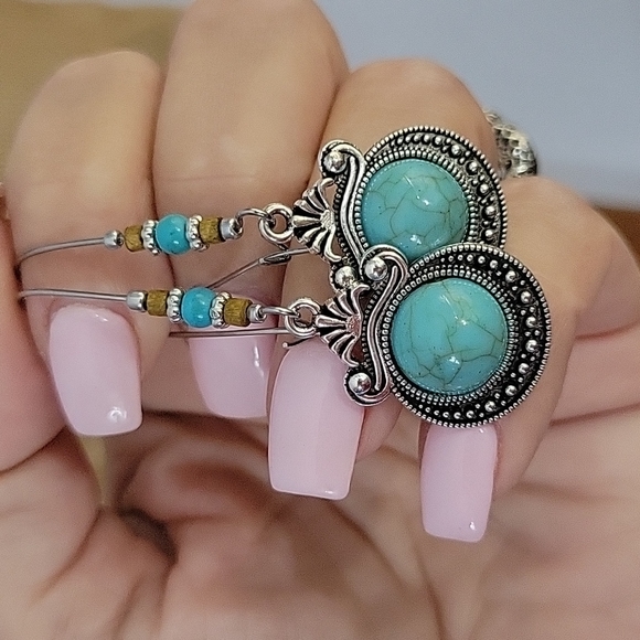 🔥LAST PAIR🔥 Howlite Medallion Dainty Wire Drop Earrings - Picture 3 of 6